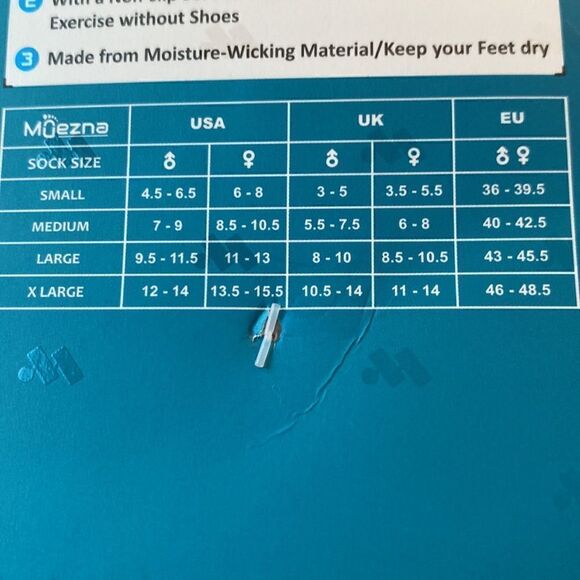 Muezna Running Athletic Socks 3 Pair Unisex Sz M NWT - Picture 3 of 3